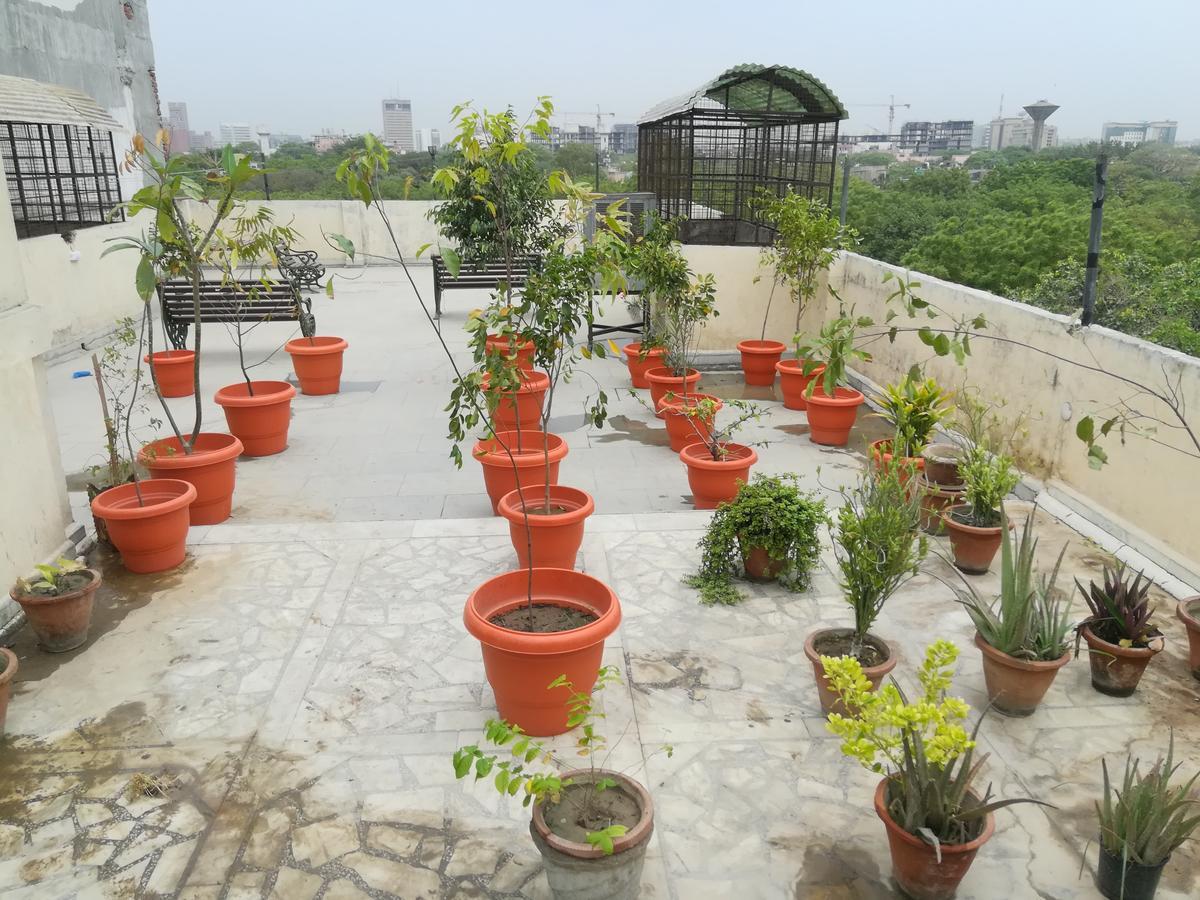 Hotel Prince Palace New Delhi Exterior photo